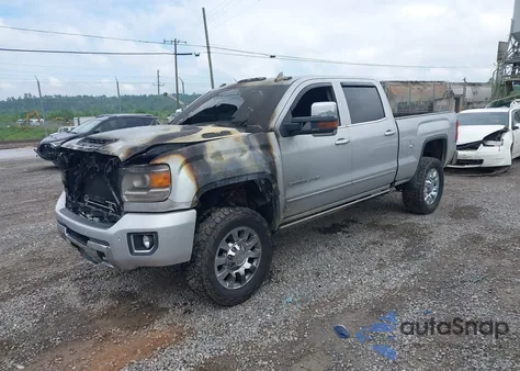 2017 GMC Sierra 2500Hd Denali z USA, uszkodzony, nr VIN 1GT12UEY0HF222650